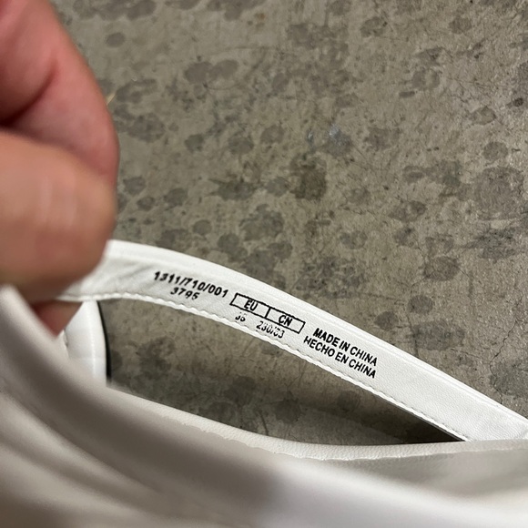 ZARA WHITE TONG SANDALS (SIZE 5/ SIZE 35) - Picture 7 of 8